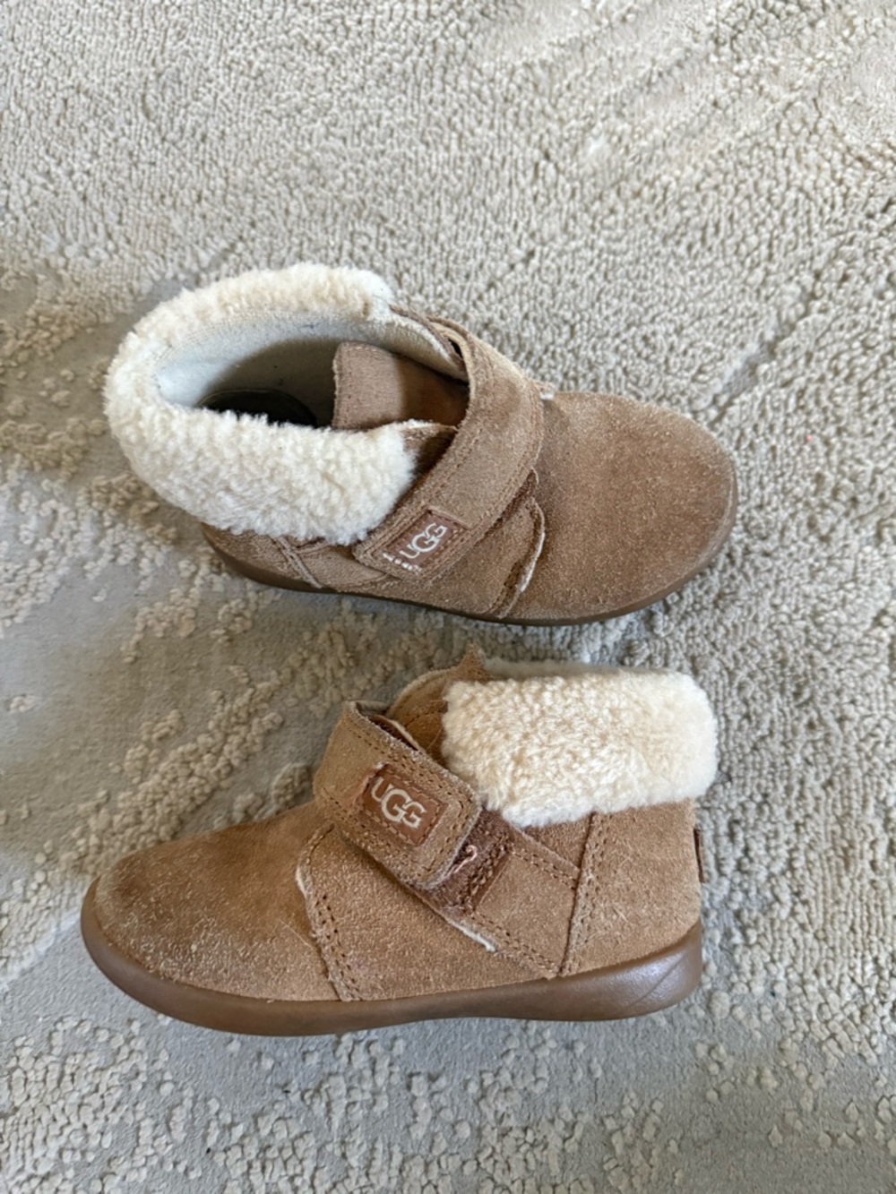 Ugg tan boots Nolen suede Shearling Boots Velcro Slip on toddler 9